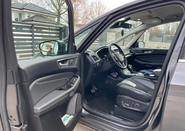 Ford Galaxy cena 79000 przebieg: 174000, rok produkcji 2017 z Koszalin małe 211